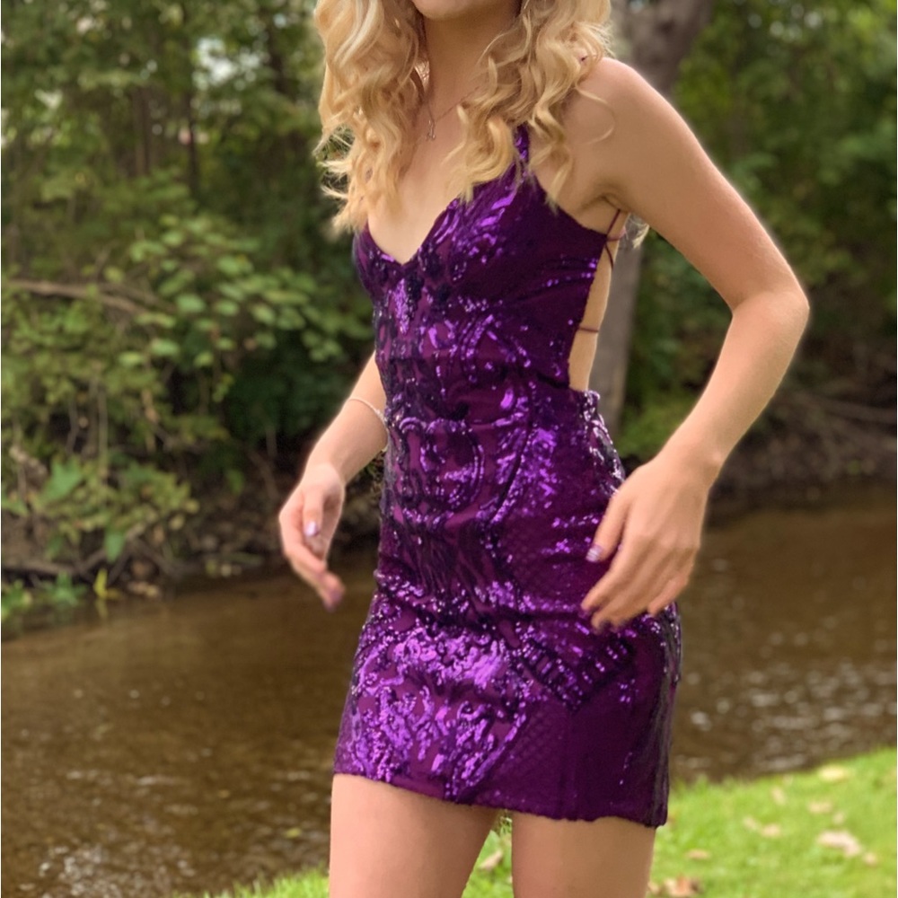 Homecoming dress, Windsor, dark purple, V-neck, backless